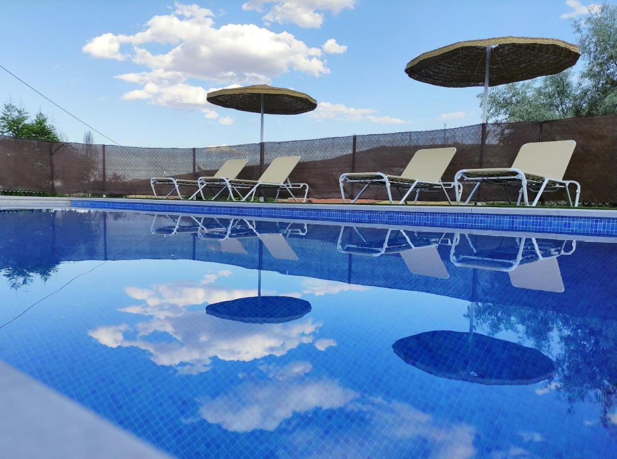Los Laureles Casa Rural Urda Екстериор снимка