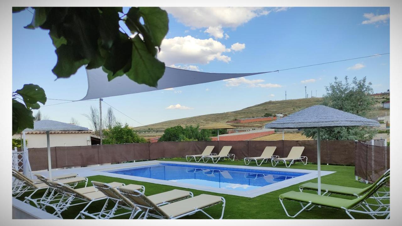Los Laureles Casa Rural Urda Екстериор снимка