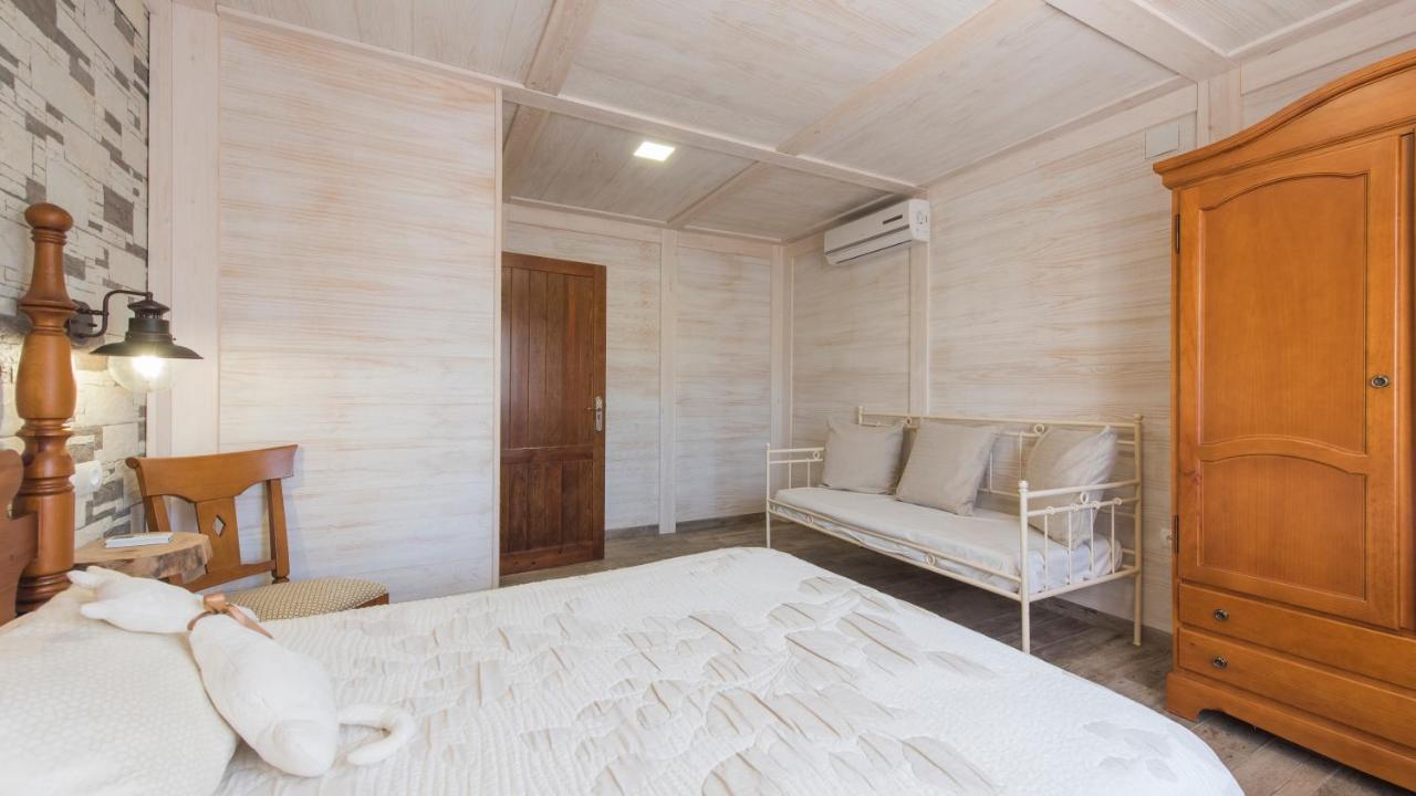 Los Laureles Casa Rural Urda Екстериор снимка