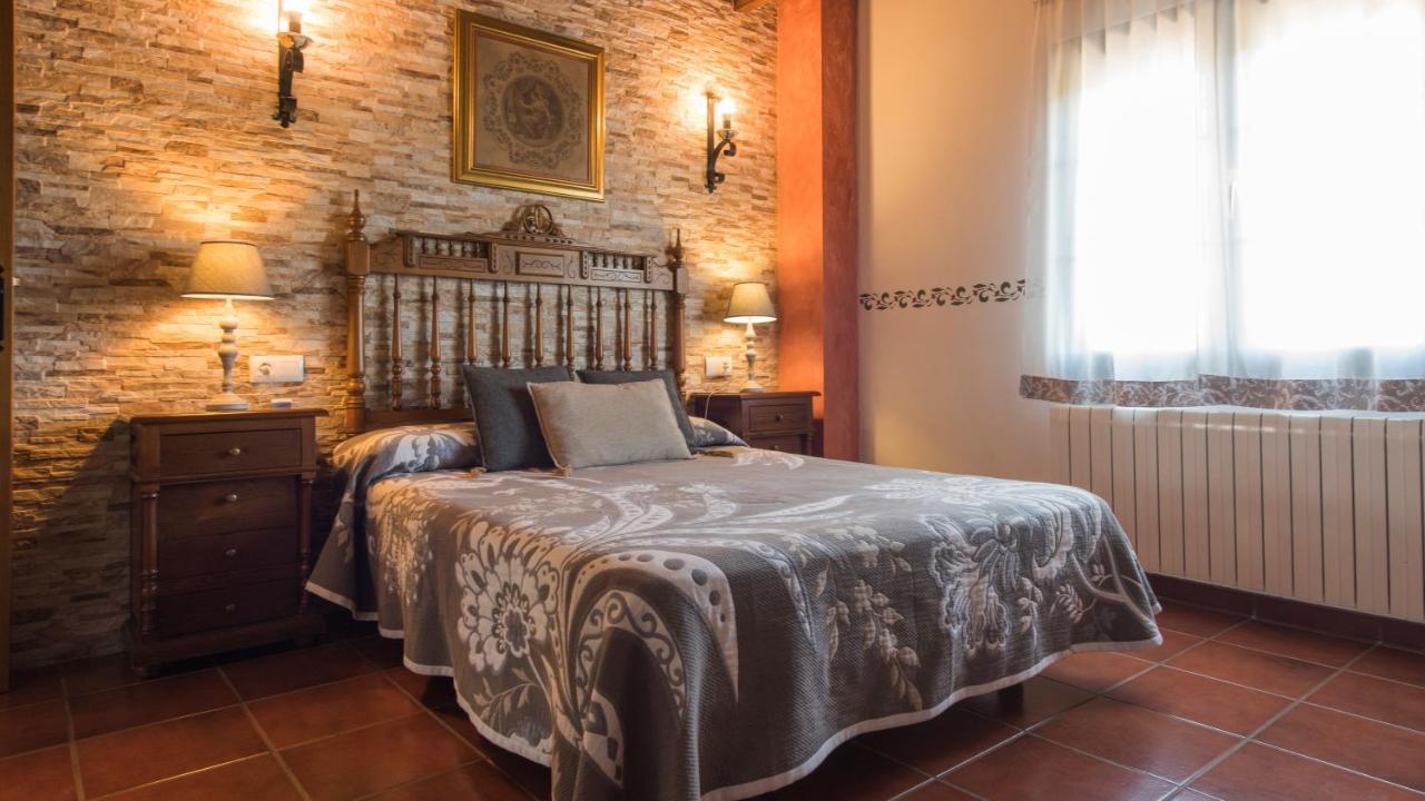 Los Laureles Casa Rural Urda Екстериор снимка